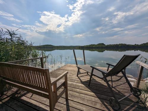 Modern bungalow with direct lake access and fireplace in Zossen, Deutschland