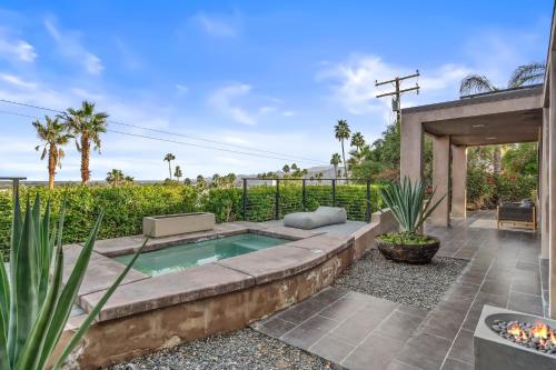 Palm Springs Confidential - image 4