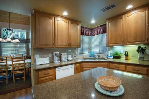 The Terry Cabin in Wawona (CA)