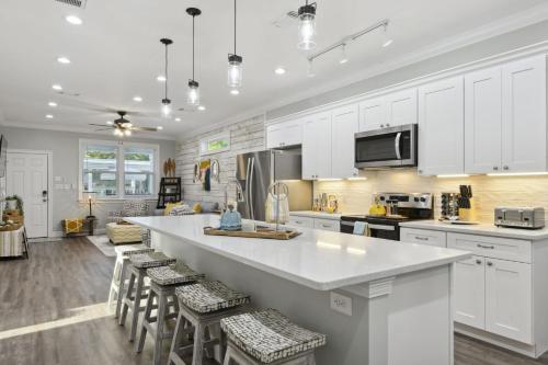 Paire de Chalets Elegant Twin Chalets Retreat