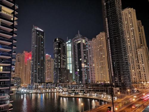 Lovely Bright Studio Steps to JBR! Upgraded, Дубай (фото 5)