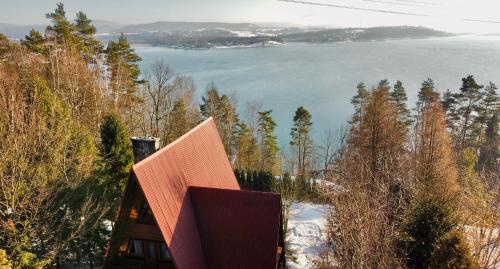 BUKOWA Jezioro Żywieckie Beskid Żywiecki Śląski Sauna Jacuzzi Kominek Morsowanie Tresna Żywiec Szczyrk