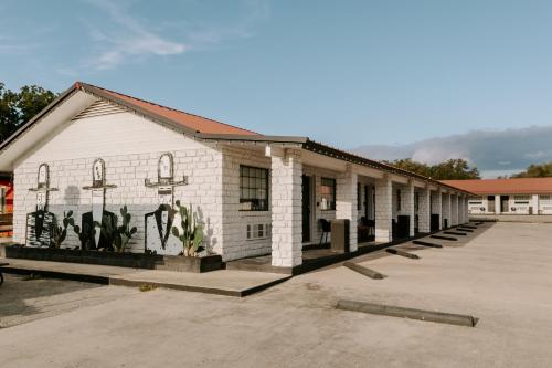 The Cowboy Motel in Rio Frio (TX)