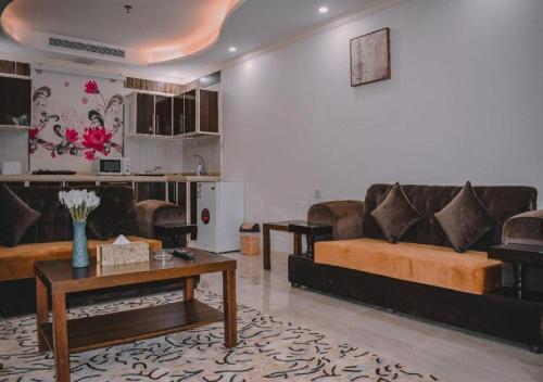 Al Muhajer Serviced Apartments in Al Salamah District - Tap to explore photos