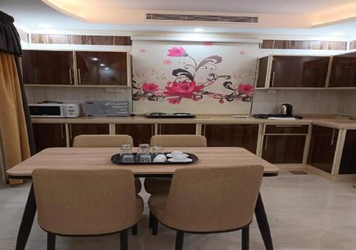 2 bedrooms, 3 beds