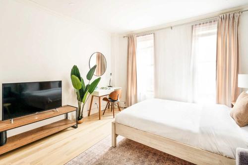 1597-2 Luxury Upper East Side Studio W&D, New York (photo 10)