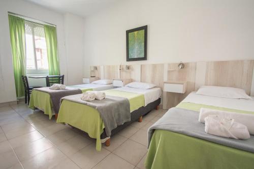 Triple Room with Private Bathroom room in Hotel Dos Mundos