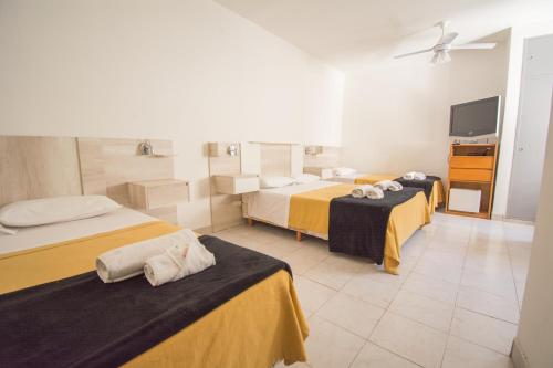 Quadruple Room with Private Bathroom image 5