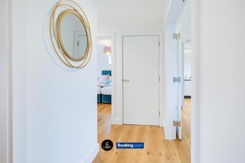 Stylish 2 Bedroom Flat By LS2G Short Lets & Serviced Accommodation Greater London With Balcony And Easy Central Access, London (photo 9)