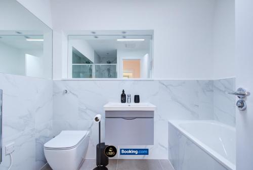 Stylish 2 Bedroom Flat By LS2G Short Lets & Serviced Accommodation Greater London With Balcony And Easy Central Access, London (photo 5)
