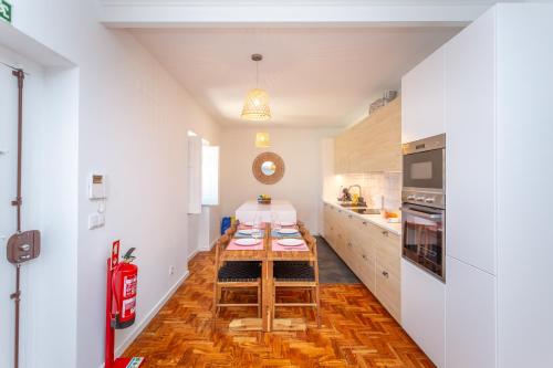 ห้องครัว, BeGuest Cascais Blue Family Home in อัลวิเด