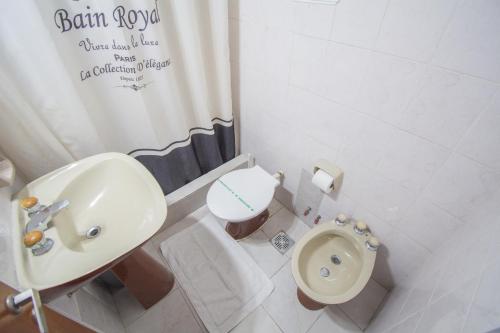 Triple Room with Private Bathroom image 5