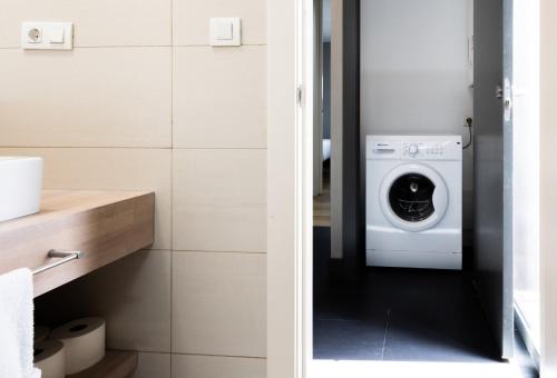 One-Bedroom Apartment image 7