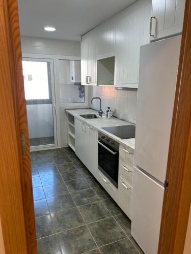 virtuve, Apartamentos Suites Iscar in Iskara