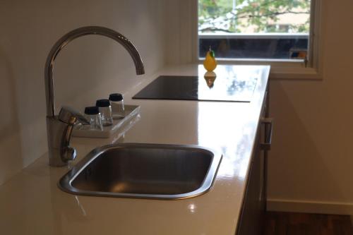 New apartment, parking, close to city and nature, Stockholm (photo 4)