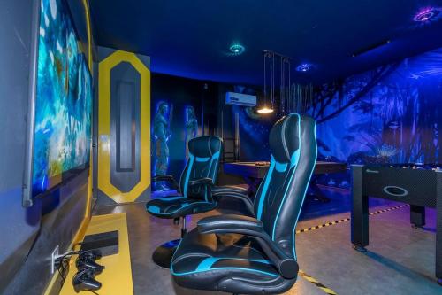 9012 FlowRider Surf Clubhouse Magical Home with game room inside thumb 3