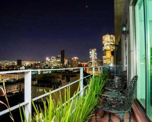 Two-Bedroom Apartment with Balcony image 6