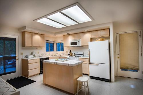 The Last Resort in Wawona (CA)