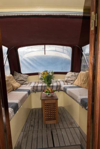 Salonboot de Wending in Oranjebuurt