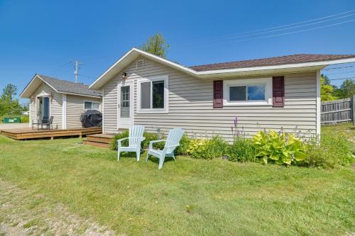 . 'Tiny House Cottage 5' w/ Crooked Lake Access!