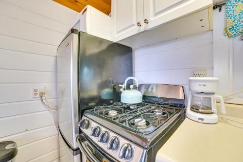 Charming Tiny Cottage 5 with Crooked Lake Access! Charming Tiny Cottage 5 with Crooked Lake Access!