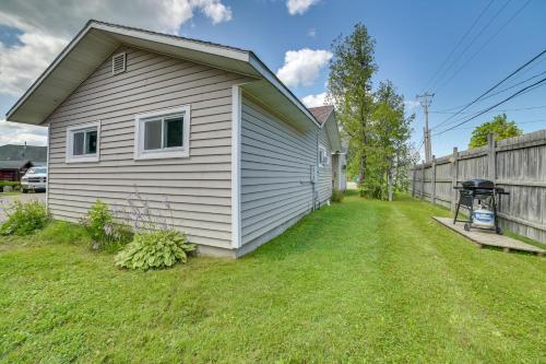 Charming Tiny Cottage 5 with Crooked Lake Access! Charming Tiny Cottage 5 with Crooked Lake Access!