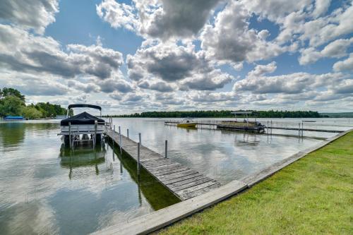 Charming Tiny Cottage 5 with Crooked Lake Access! Charming Tiny Cottage 5 with Crooked Lake Access!