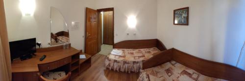 Medic Hotel - image 11