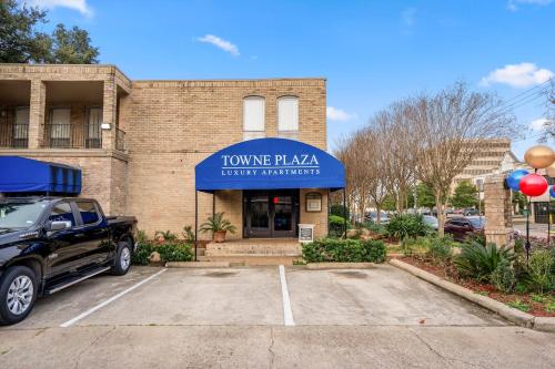 Towne Plaza Apartments #104 in the Galleria Area
