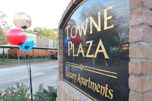 Towne Plaza Apartments #104 in the Galleria Area