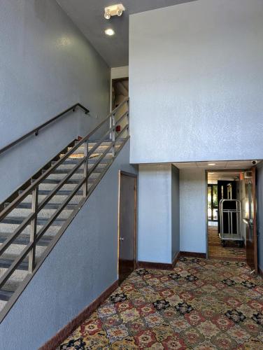 Grand Prairie Hotel - image 14