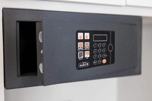 Hostal Overnight Madrid - image 9