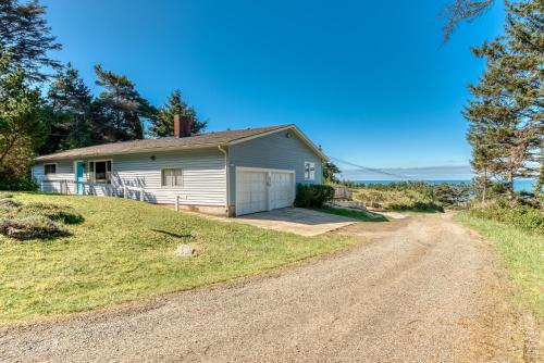 Three-Bedroom House image 3