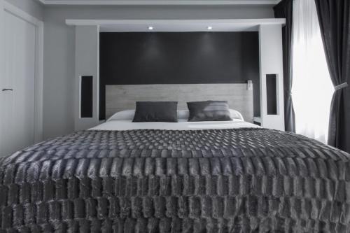 Hostal Overnight Madrid - main image