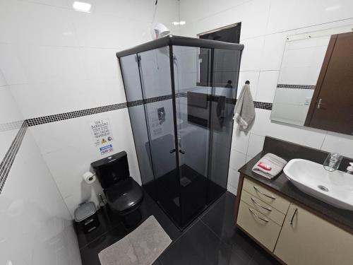 ห้องน้ำ, Hospedagem Costa BNU - Família (Hospedagem Costa BNU - Familia) in อิโตวปาวาซิงยา