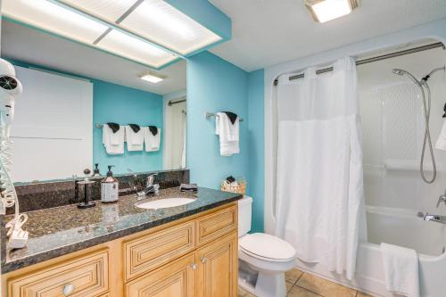 Oceanfront Condo with Lanai Walk to SkyWheel! - image 9