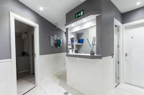 Hostal Overnight Madrid - image 4