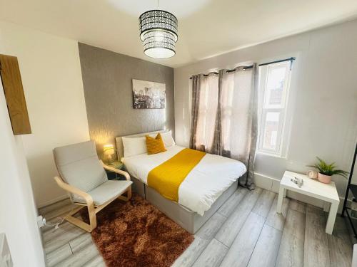 Flat in Aldgate East, London, London (photo 6)
