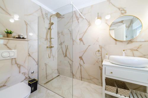 Two-Bedroom Holiday Home image 9