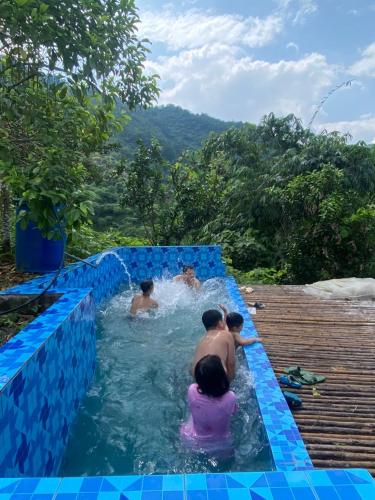 泳池, Nắng Village in 和平