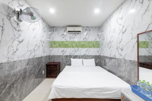 Khách Sạn Hồng Ánh