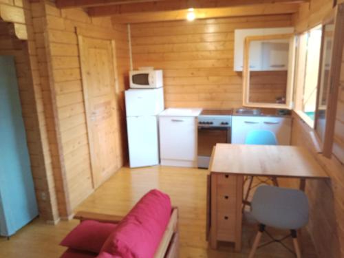 chalet le cocon de bois in Marsaneix