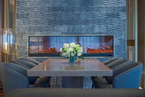 Lobby, Lijiang Old Town ECHARM PLUS Hotel in Egu Luo