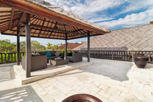 Three-Bedroom Villa image 8