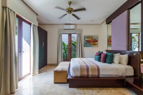 Three-Bedroom Villa image 9