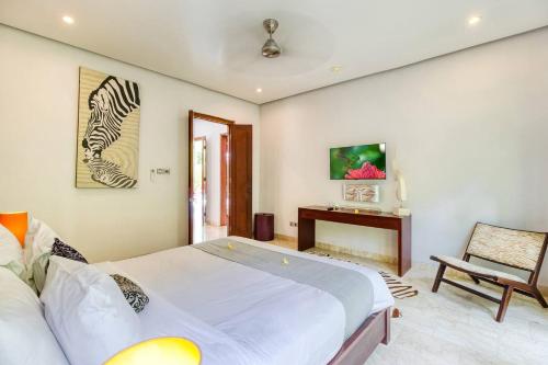 Three-Bedroom Villa image 4