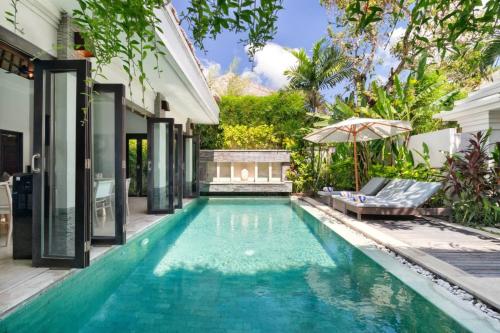Three-Bedroom Villa image 2