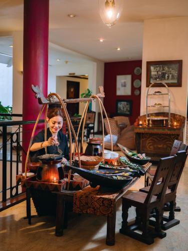 Food and beverages, Hotel Tugu Malang in Malang