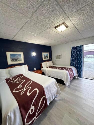 Sleep-ees Inn, Saginaw & Shields in Shields, USA