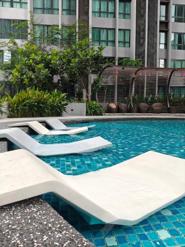 Cubic Botanical Cozy & Modern Perfect Getaway Cubic Botanical Cozy & Modern Perfect Getaway